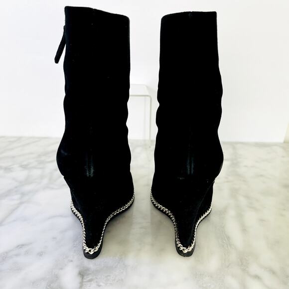 Giuseppe Zanotti Wedge Point Toe Ankle Boot Black Suede 39.5 Chain Detail w/box - Picture 7 of 10